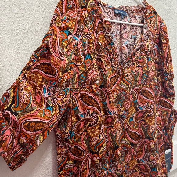 Democracy Paisley Print Split Ruffle V-Neck 3/4 Ruched Sleeve Woven Top NWT 1X - Picture 5 of 8